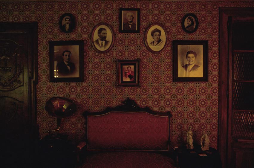 Unanswered © Alvaro Calvo