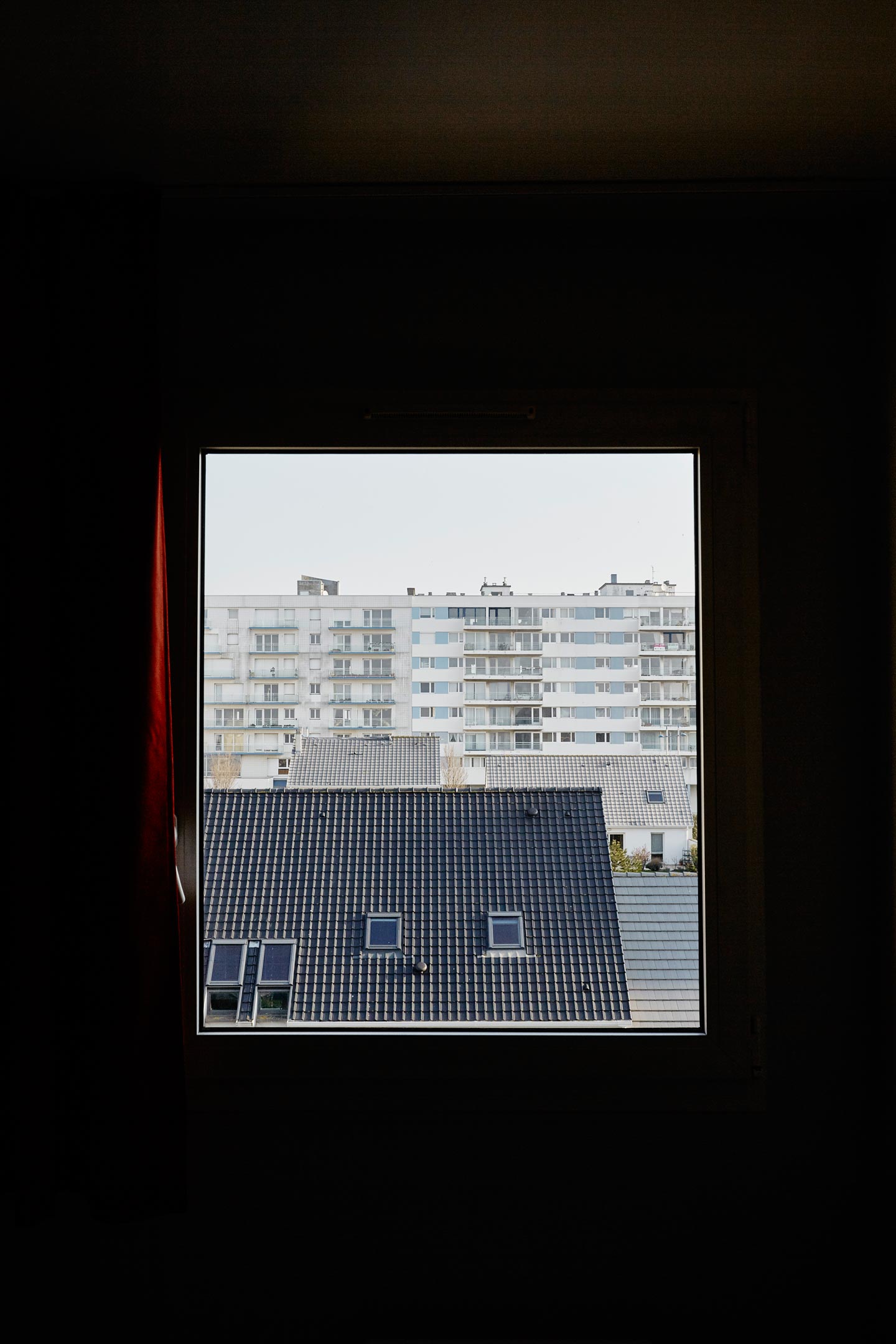Biography / Threshold © Giovanni Ambrosio