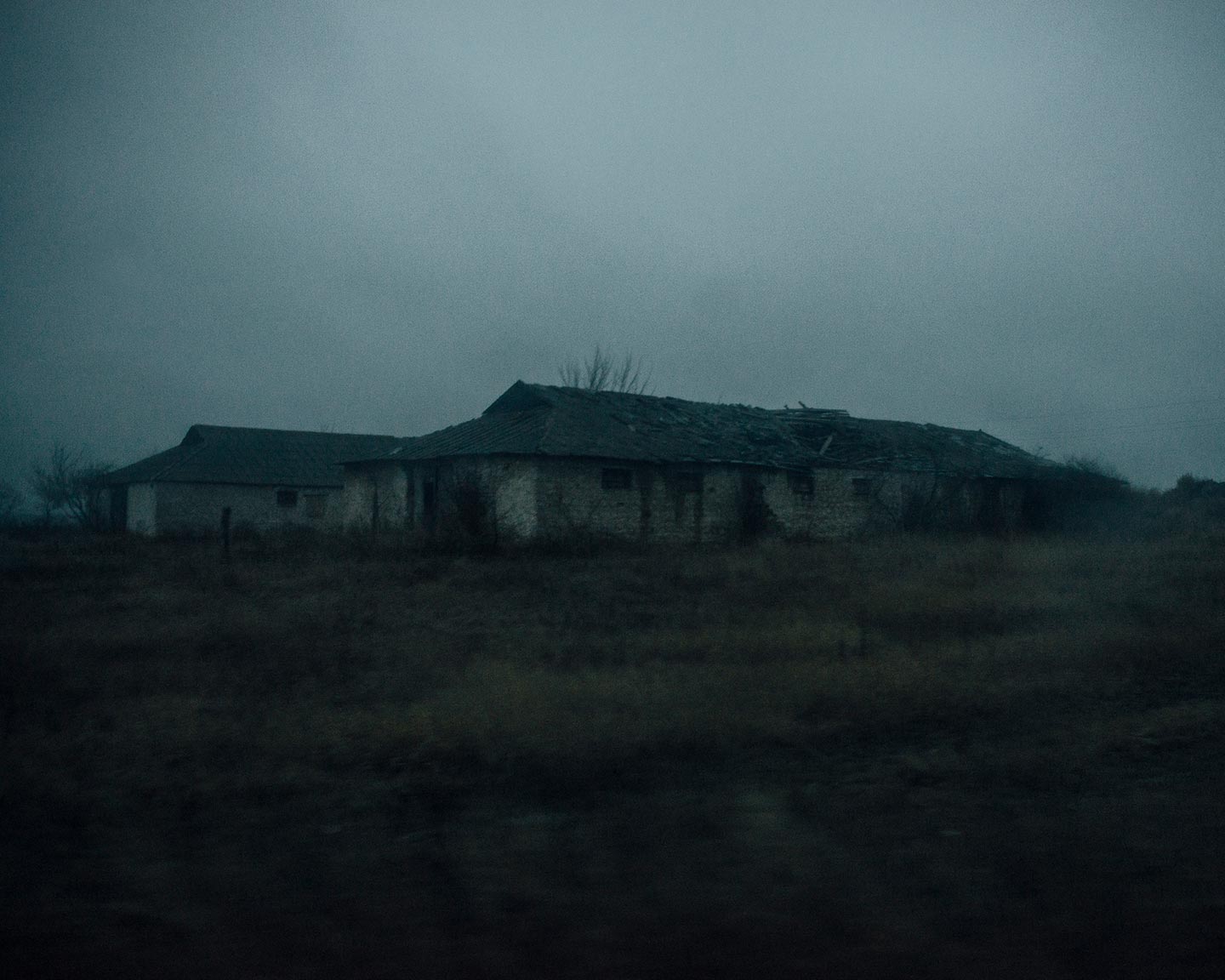 Living on the Line of Fire © Marcel Maffei
